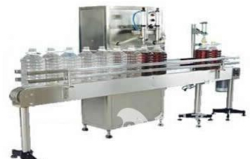 食用油灌裝機(jī)越來越專業(yè)！