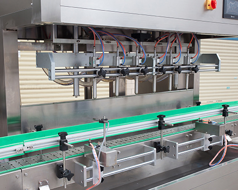 植物油灌裝機(jī)可算沒白等，品質(zhì)好良心價(jià)