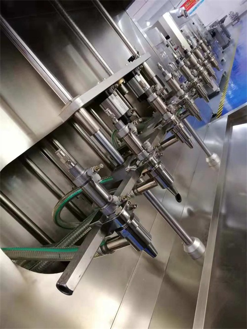 食用油灌裝機(jī)操作注意事項(xiàng)，一個(gè)經(jīng)久不衰的熱議話題